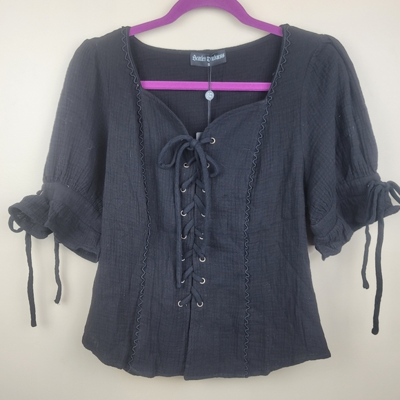 NWT Scarlet Darkness Black Lace Up Peasant Top Size S - Picture 3 of 8